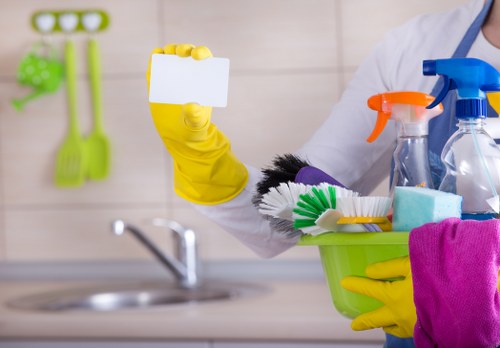 Deep cleaning service for Chiswick flats and houses